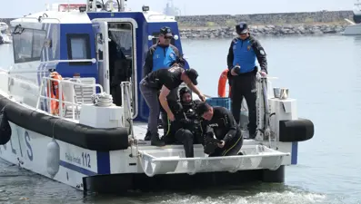 Yürüme yetisini kısmen yüzmeyle kazandı: Marmara'ya dalış yaptı