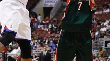 Milwaukee seriyi sürdürüyor