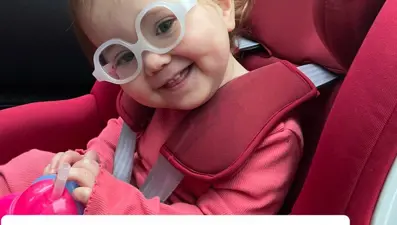 Dünyada nadir görülen hastalık: 21 aylık bebek kan ağlıyor!