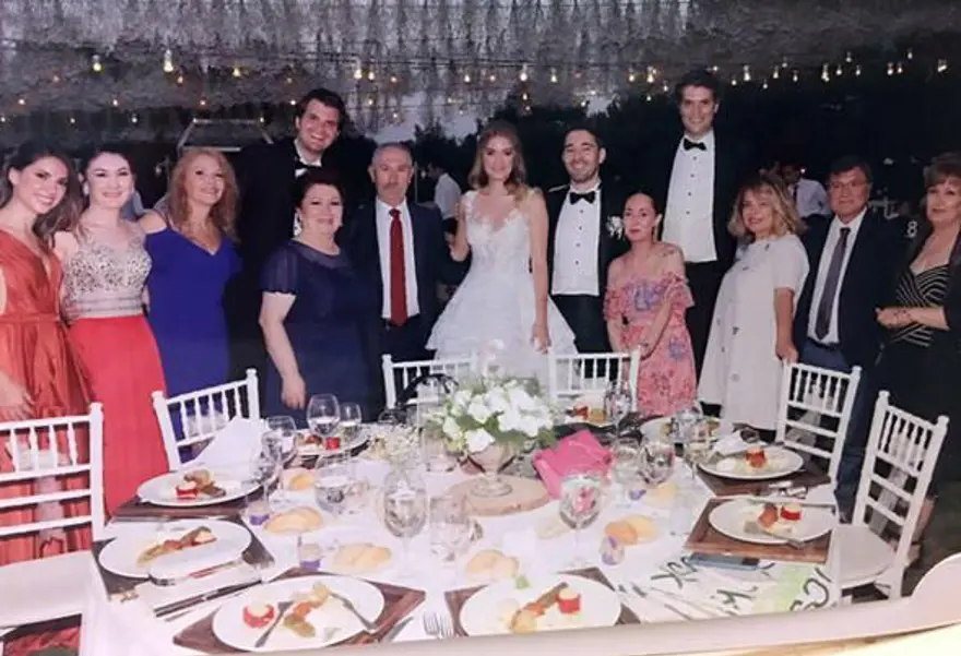 Tarık Akan’ın kızı Özlem Üregül evlendi 3