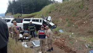 Gaziantep İslahiye’de katliam gibi kaza: 9 ölü, 11 yaralı Gaziantep İslahiye’de katliam gibi kaza: 9 ölü, 11 yaralı