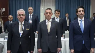 Fenerbahçe'de kritik toplantı başladı