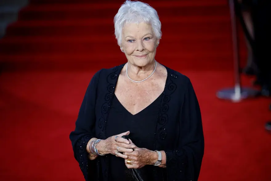 Oscar'lı oyuncu Judi Dench emekli olabileceğinin sinyallerini verdi 4 Oscar'lı oyuncu Judi Dench emekli olabileceğinin sinyallerini verdi 4
