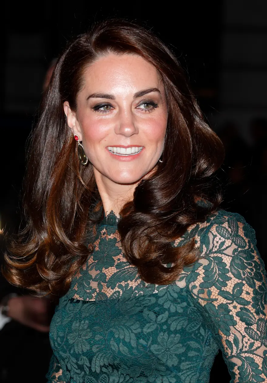 Kate Middleton’ın sanat şıklığı 9