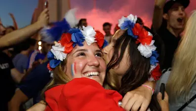 Fransa'da final sevinci (Belçika'da hüzün)