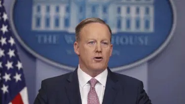 Beyaz Saray Sözcüsü Spicer'dan "Hitler" özrü