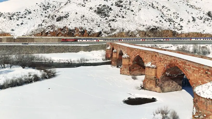 Turistik Doğu Ekspresi ile karlı ovalarda masalsı yolculuk 4