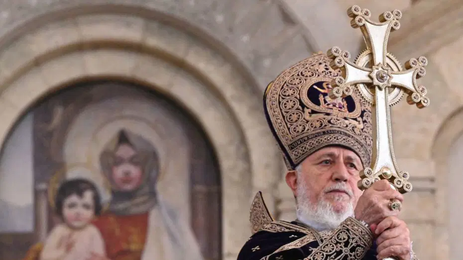 Ermenistan'da kilise ile hükümet arasındaki kavga mahkemeye taşındı