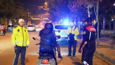 Isparta'da 1 saatlik denetimde 7 araç trafikten men edildi