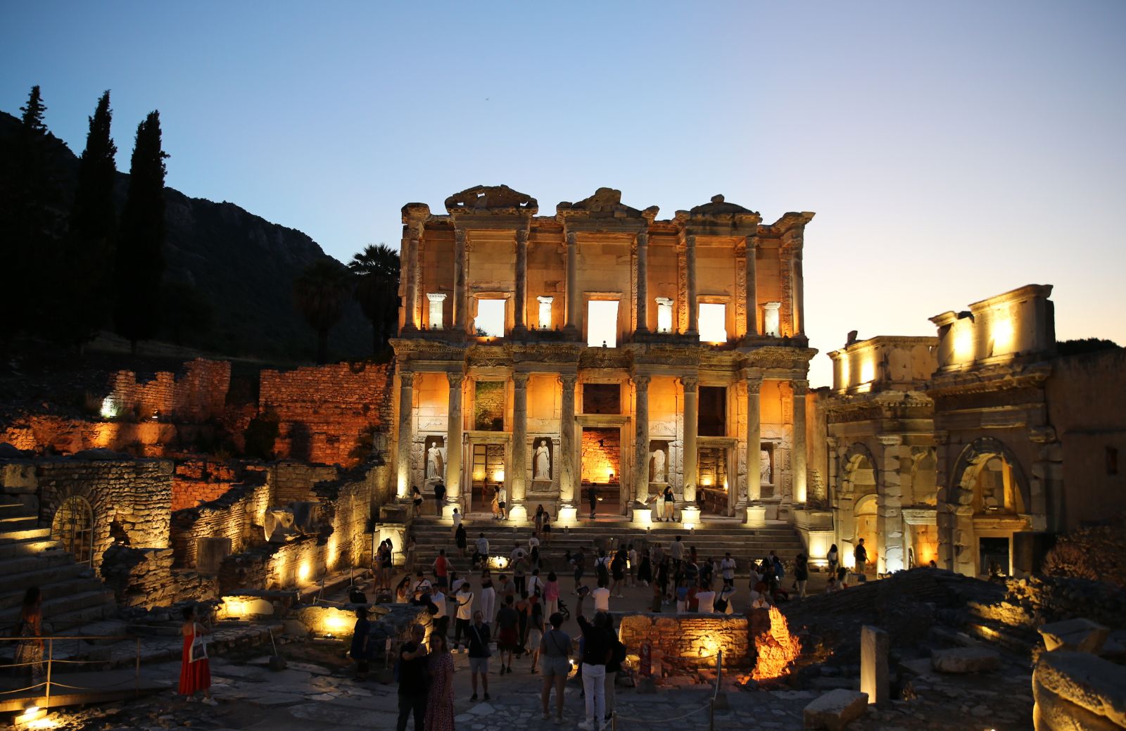 8. Uluslararası Efes Opera ve Bale Festivali başlıyor