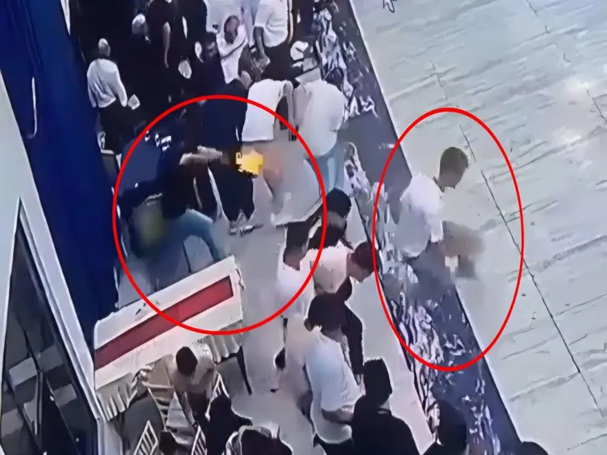 Üç arkadaş altı günde yaşamını yitirdi 1 Üç arkadaş altı günde yaşamını yitirdi 1