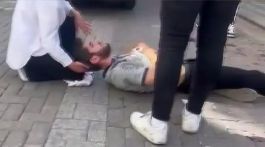 Zeytinburnu’nda bıçaklı kavga: 3 yaralı 3