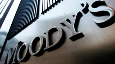 Moody's Yunan bankaların notunu kırdı