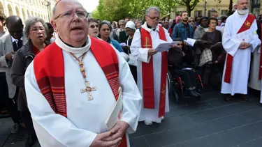 Fransa'da Katolik Kilisesi Kardinali çocuk tacizini itiraf etti