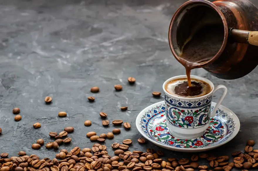 Türk kahvesinin içine bir kaşık eklemek yetiyor! Bağışıklığı güçlendirip vücuda enerji yüklüyor 5