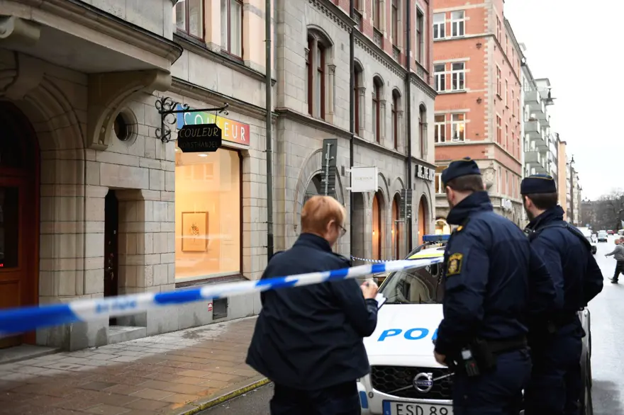 İsveç'te ünlü ressam Dali'nin bronz heykelleri çalındı 2