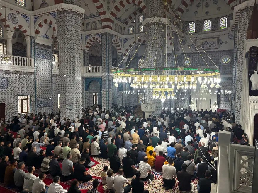 İlk bayram namazı Iğdır'da kılındı 1