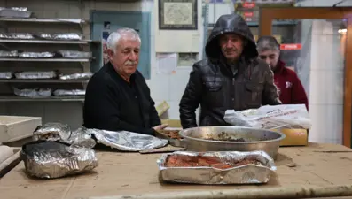 Sabah 08.00'de işe başlıyorlar: Ramazan ayında yoğun mesai