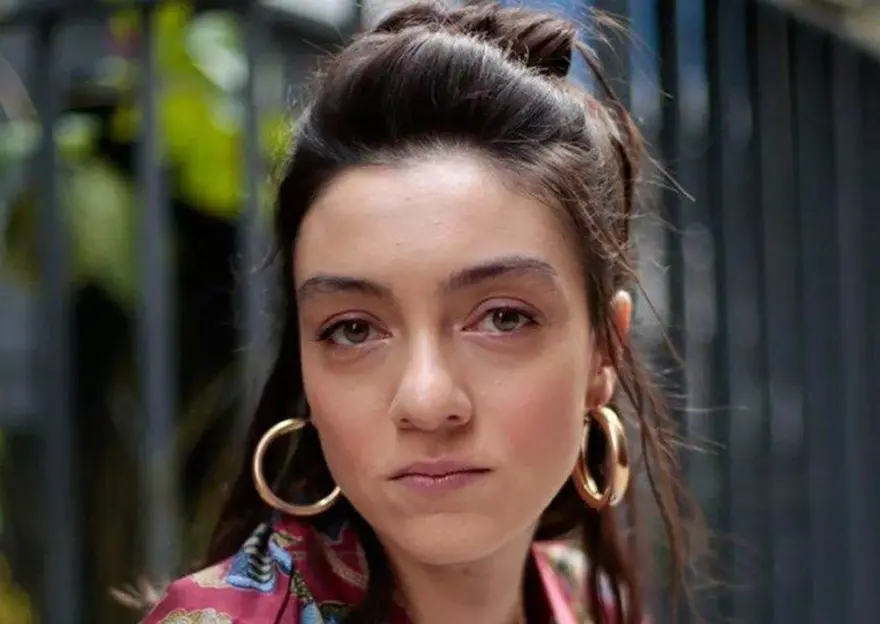 MERVE DİZDAR HANGİ DİZİ VE FİLMLERDE ROL ALDI? 15