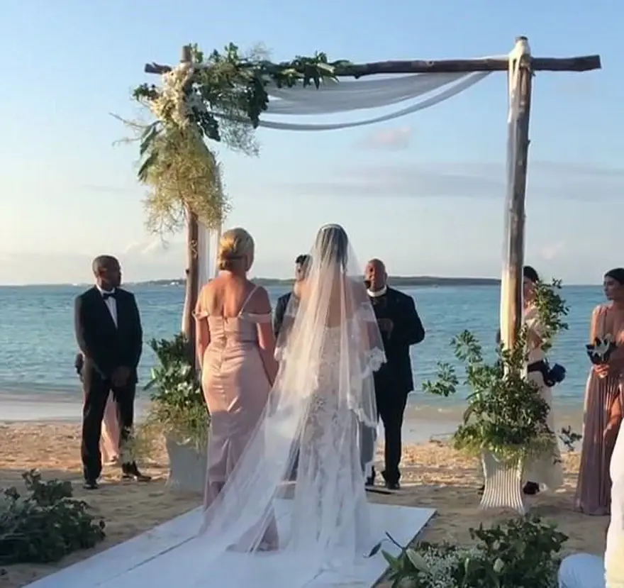 Shanina Shaik plaj düğünüyle evlendi 3