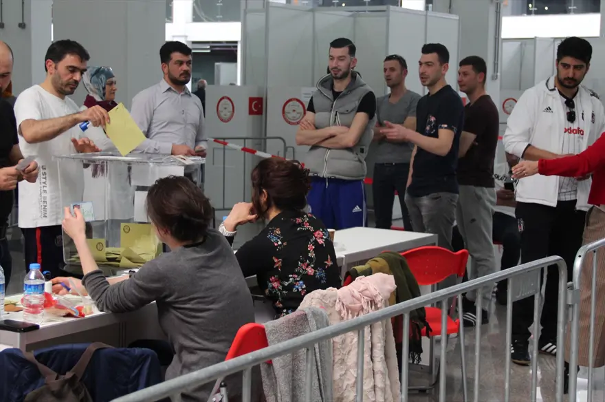 Yurt dışında oy verme işlemi sona erdi 10