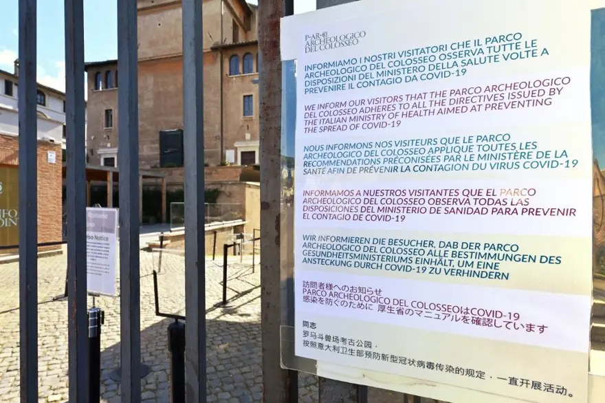 İtalya'da kız kardeşi karantinada ölen İtalyandan isyan çağrısı: Yardım edin 34