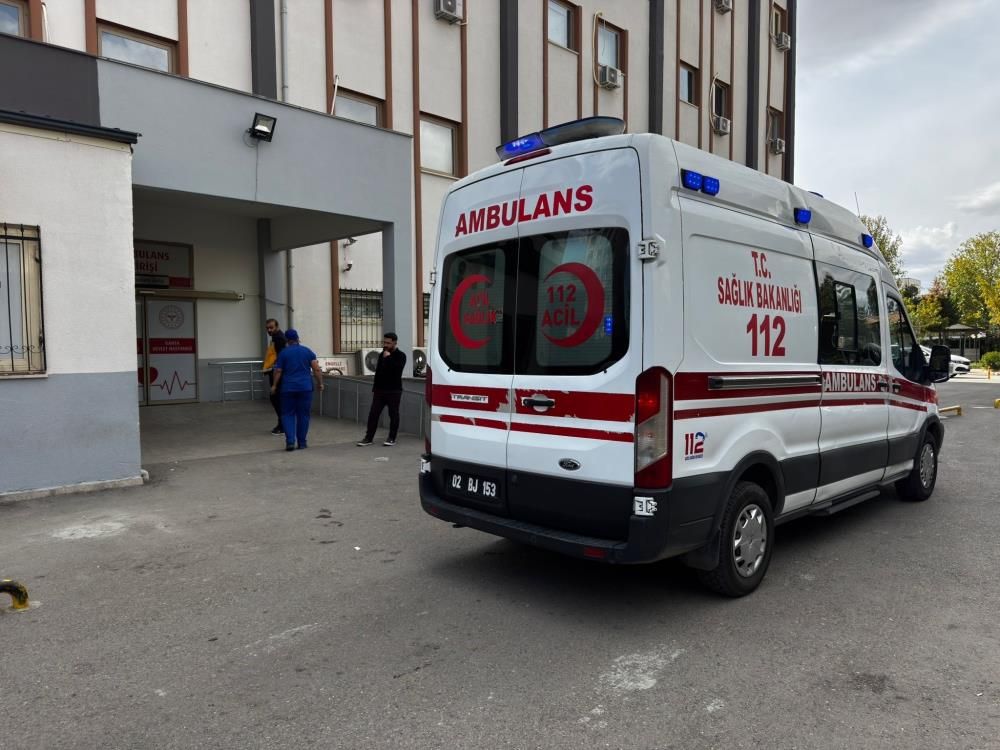 Kırşehir'de polis intiharı: Hastanede yaşamını yitirdi