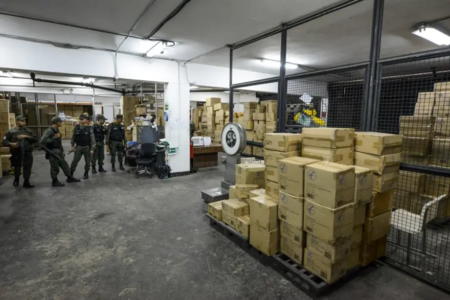 Venezuela en değerli parasını tedavülden kaldırdı 16