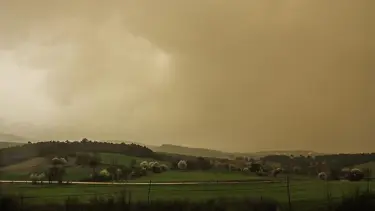 Meteorolojiden toz taşınımı ve sağanak uyarısı