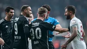 Eski hakemler yorumladı: Beşiktaş-Galatasaray derbisinde Cenk Tosun'un pozisyonunda penaltı var mı?