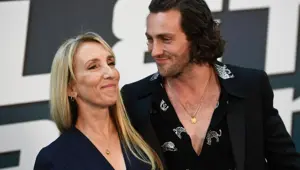 Yeni Bond olması için teklif gitmişti: Aaron Taylor-Johnson'a eşinden destek