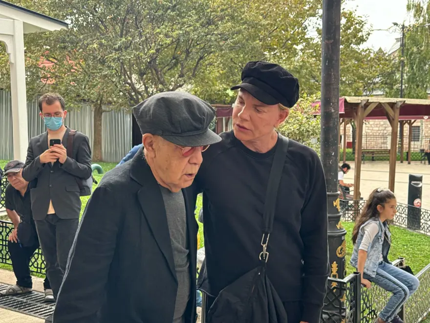 Mazhar Alanson'un kızı Eda Alanson son yolculuğuna uğurlandı 8