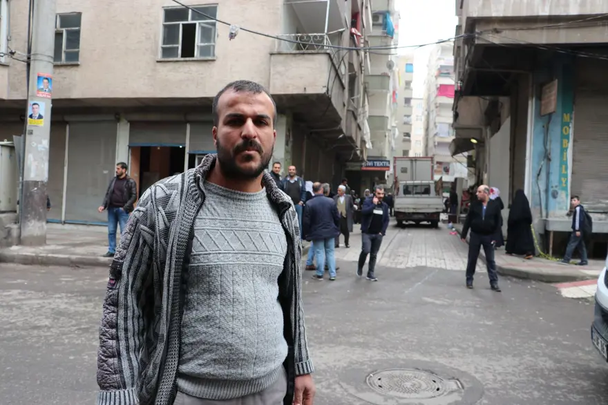 Diyarbakır'da ağır hasarlı binaya tahliye 8