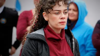 Ertan Saban Avlu'da (Avlu oyuncu kadrosu ve detaylar)