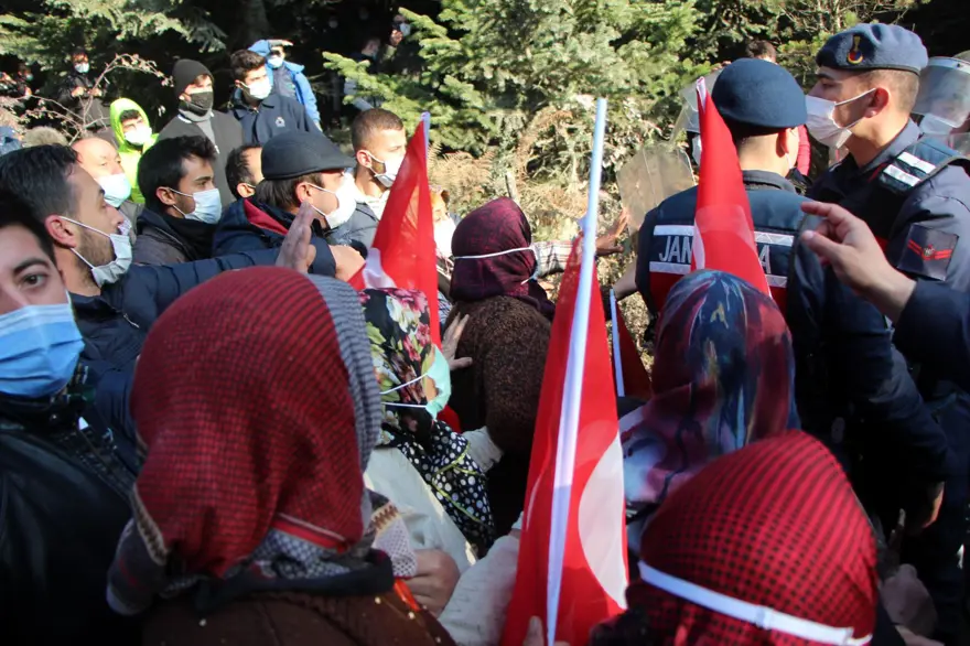 Bolu'da yaylada yıkım gerginliği 11