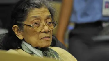 Kızıl Kmerler'in üst düzey kadın lideri Ieng Thirith öldü