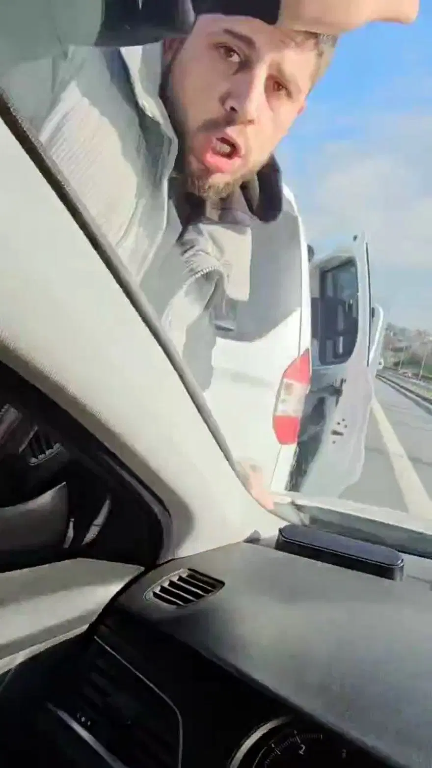TEM’de yol kesen magandanın ehliyeti iptal edildi 2