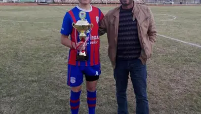 Önce 17 yaşındaki futbolcu, bir saat sonra da babası kalp krizinden öldü