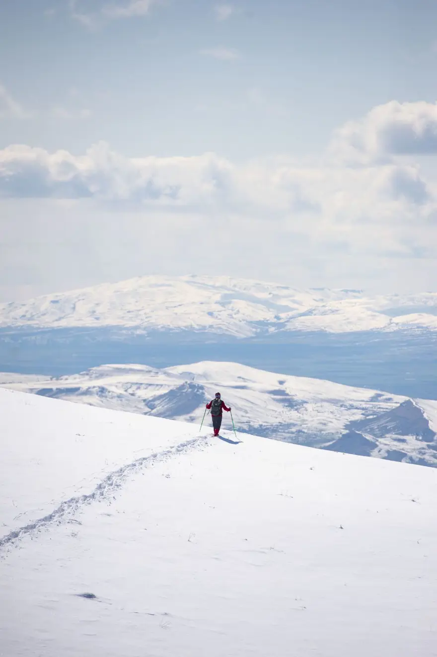 İŞTE TUNCELİ'NİN KARLA KAPLI ZİRVELERİNDEN YANSIYAN GÖRÜNTÜLER... 10