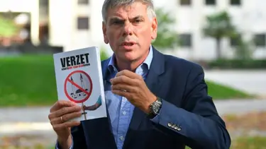 Belçika'da İslam karşıtı siyasetçiye casusluk suçlaması