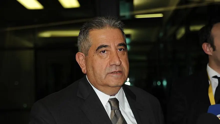 Fenerbahçe eski yöneticisi Mahmut Uslu'dan Okan Buruk'a: O küfürlü şarkıyı gelecek sene yalatacağız 2 Fenerbahçe eski yöneticisi Mahmut Uslu'dan Okan Buruk'a: O küfürlü şarkıyı gelecek sene yalatacağız 2