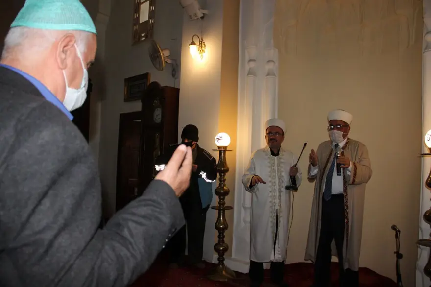 Cuma namazının ardından 'Yağmur duası' yapıldı 28