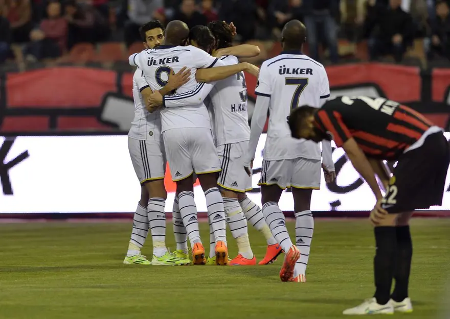 Eskişehirspor-Fenerbahçe maçından kareler 16