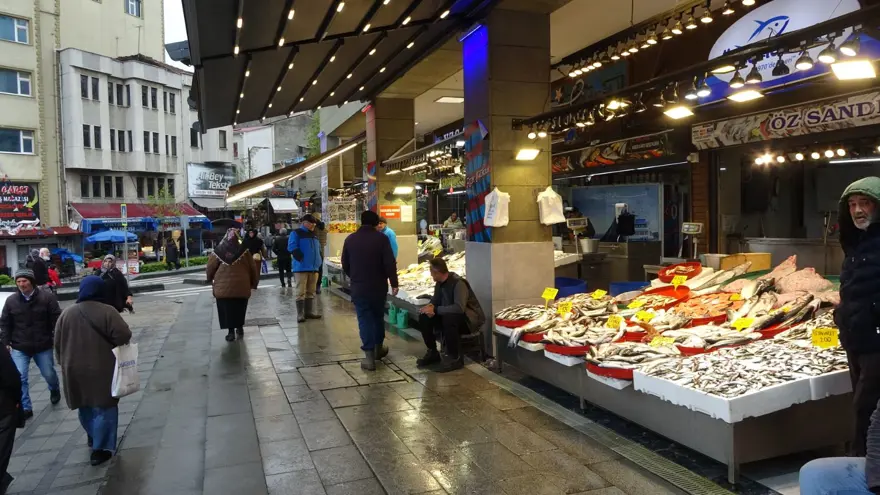 Yasak başladı: Tezgâhlar onlara kaldı 