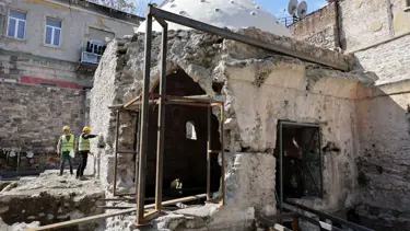 İzmir'deki tarihi Kıllıoğlu Hamamı ayağa kaldırılıyor