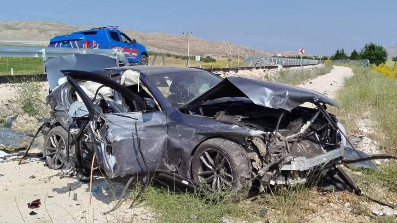 Sivas'ta iki ayrı trafik kazası: 9 yaralı