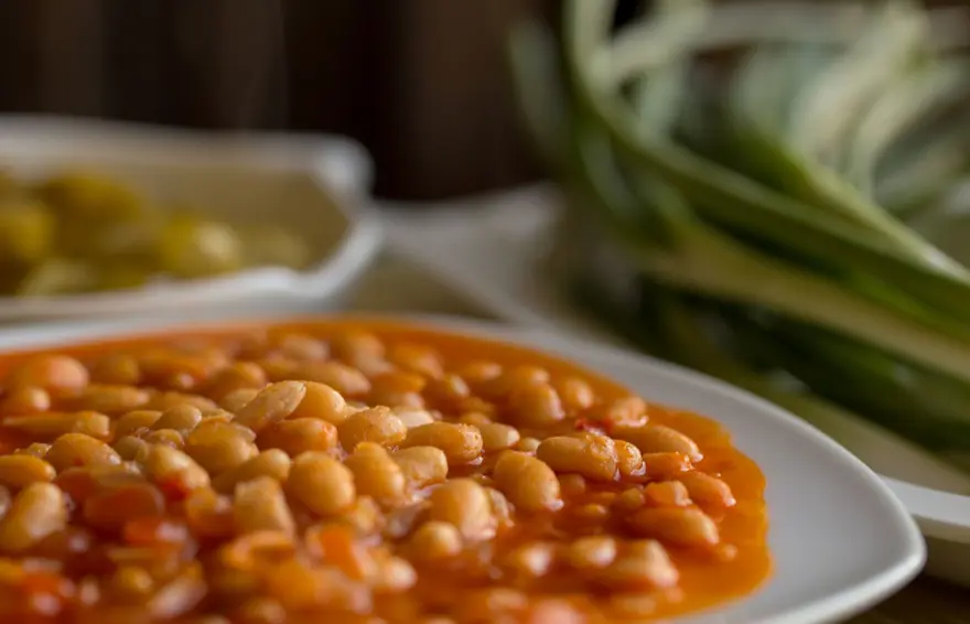 Kuru fasulyenin lezzetini 2 katına çıkaran yöntem: 1 kaşık eklemek tadına doyulmaz hale getiriyor 2 Kuru fasulyenin lezzetini 2 katına çıkaran yöntem: 1 kaşık eklemek tadına doyulmaz hale getiriyor 2