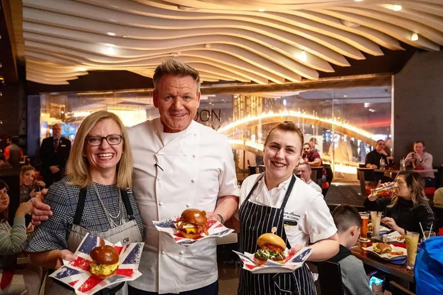 Ünlü şef Gordon Ramsay'a karantinada balık tutma tepkisi 7