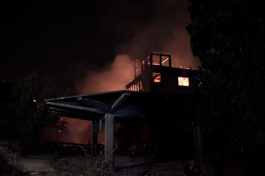 Bursa'da tarihi fabrikada korkutan yangın 21 Bursa'da tarihi fabrikada korkutan yangın 21