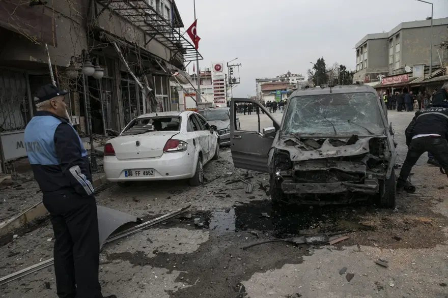 Reyhanlı ve Kilis'e roket mermileri atıldı 16